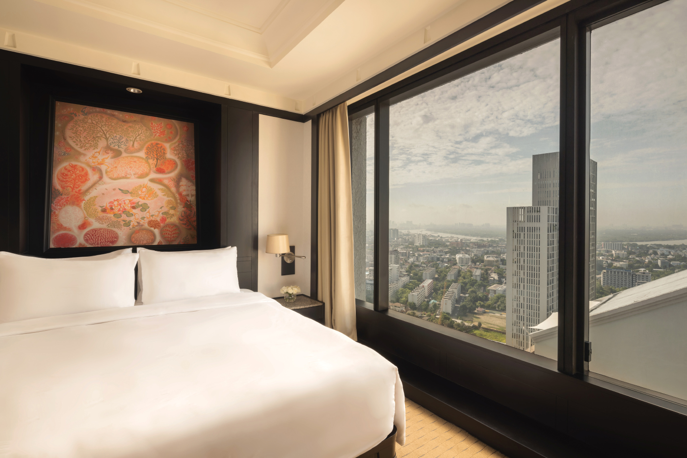 Skyline City View King_Bedroom